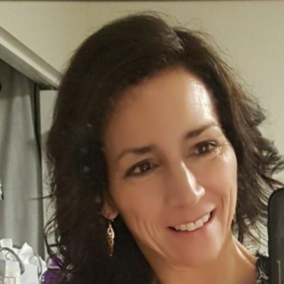 Meet your Posher, Lisa - Picture 1 of 1